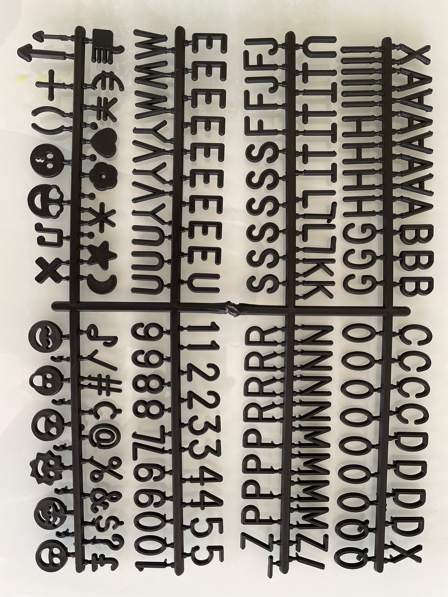 Tablero de letras de madera