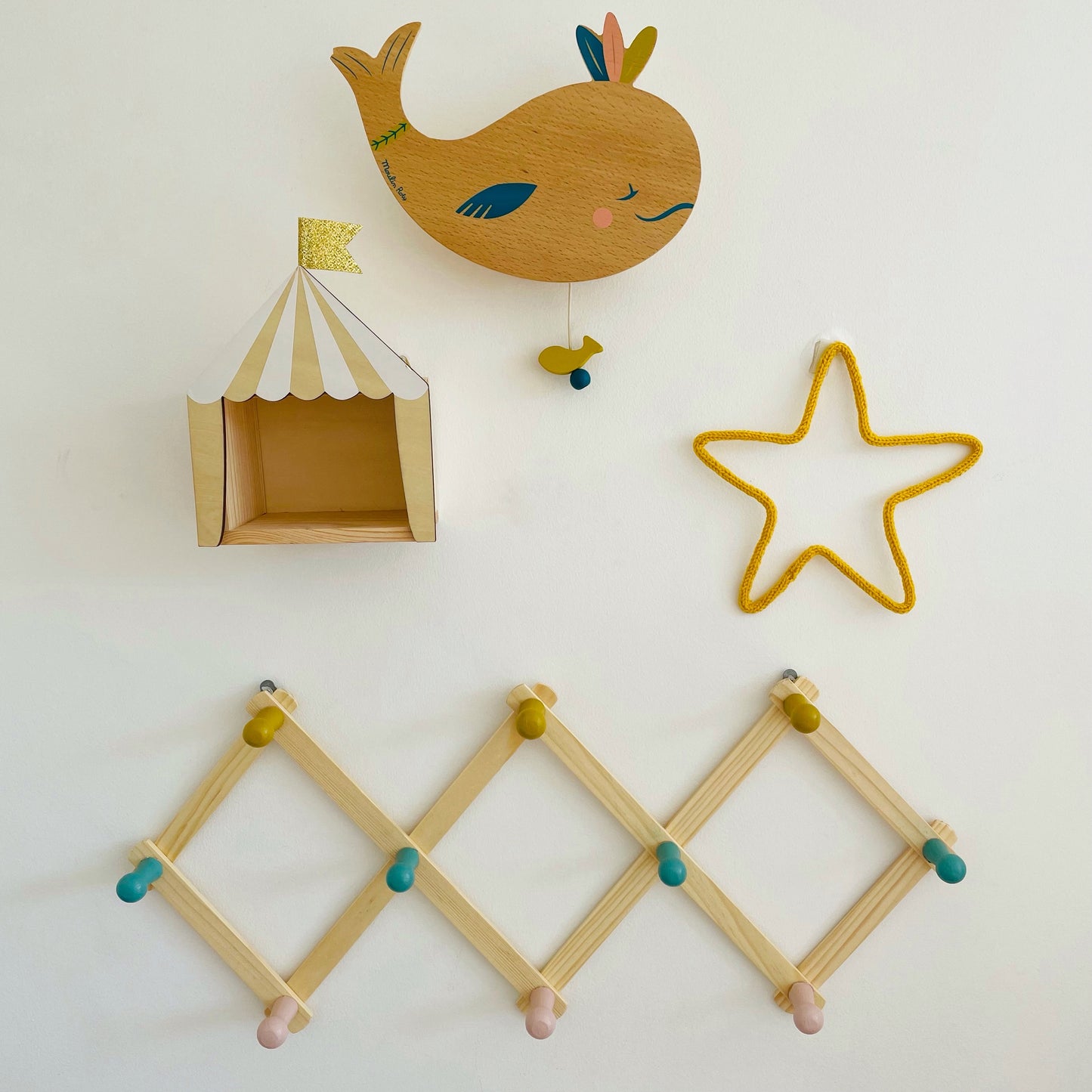 Perchero acordeón colores