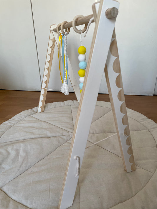 Gimnasio de madera diseño ondeado